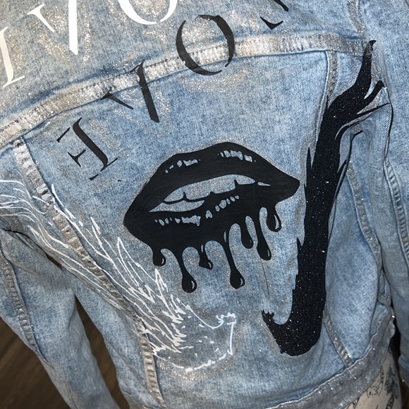 Custom Love & Lips custom glitter jean jacket - Picture 15 of 15